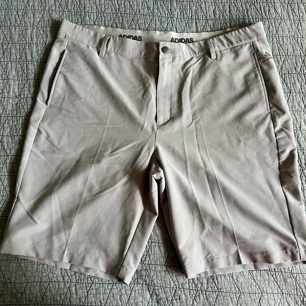 Adidas Gray Men’s Flat Front Shorts for Active Comfort Size 40